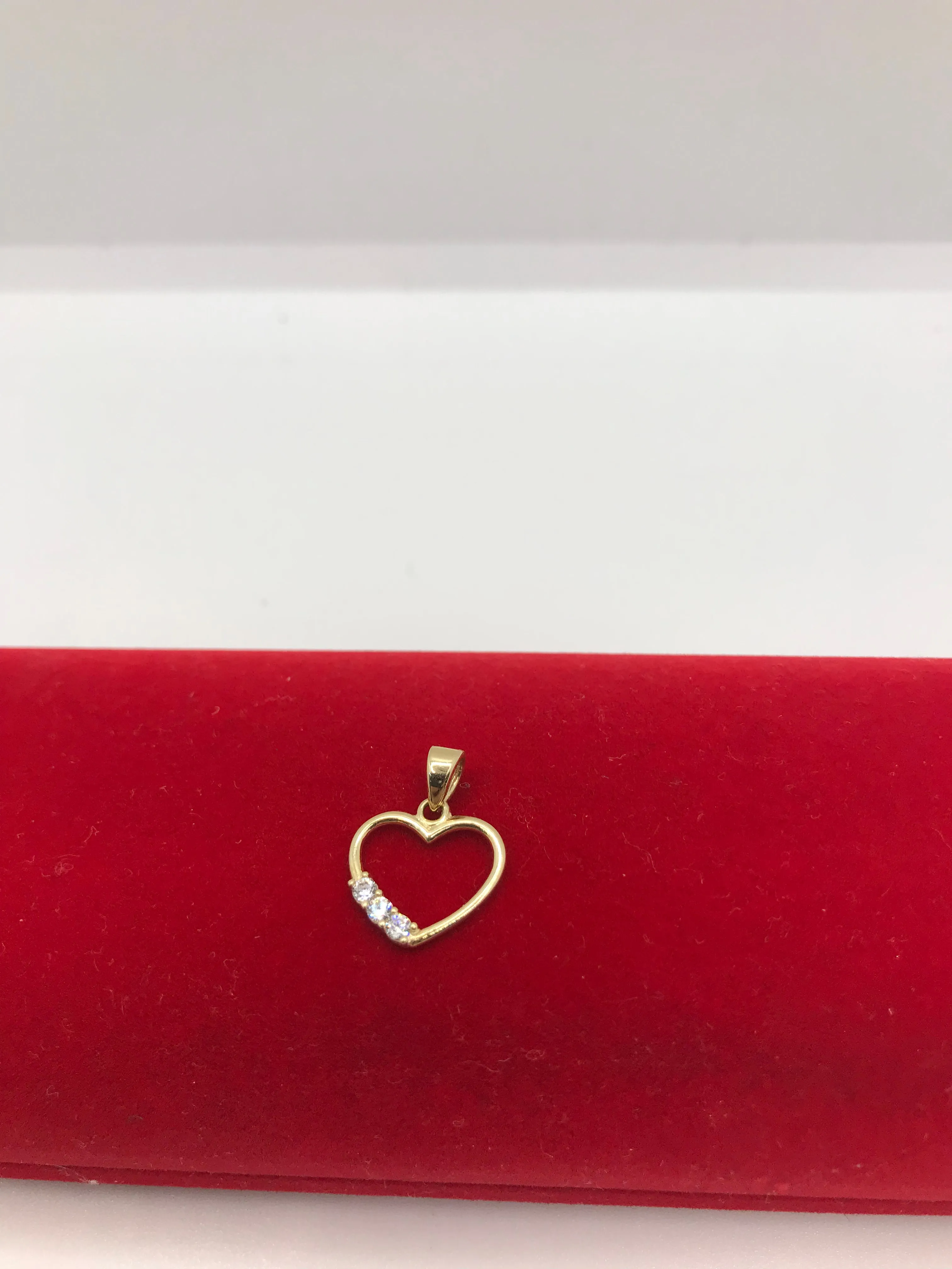 10k gold heart pendant