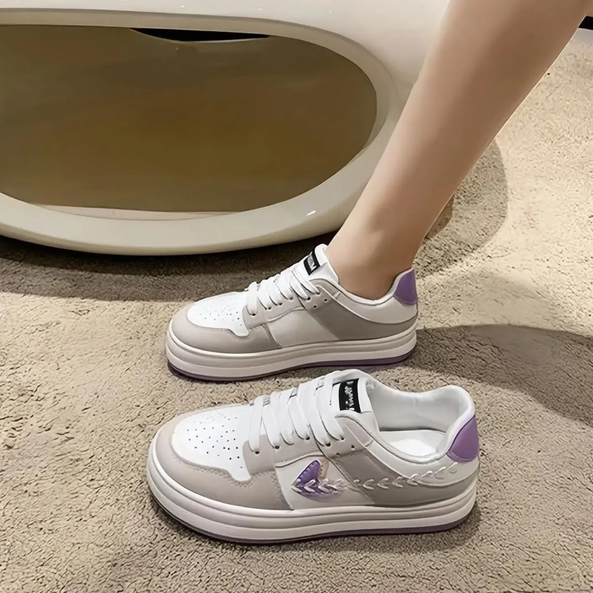 Cute Platform Sneakers for Girls, Embroidered Heart Leaf Tennis Shoes, Lace-Up, Height Boost, Y2K Preppy Casual, Soft Pastel