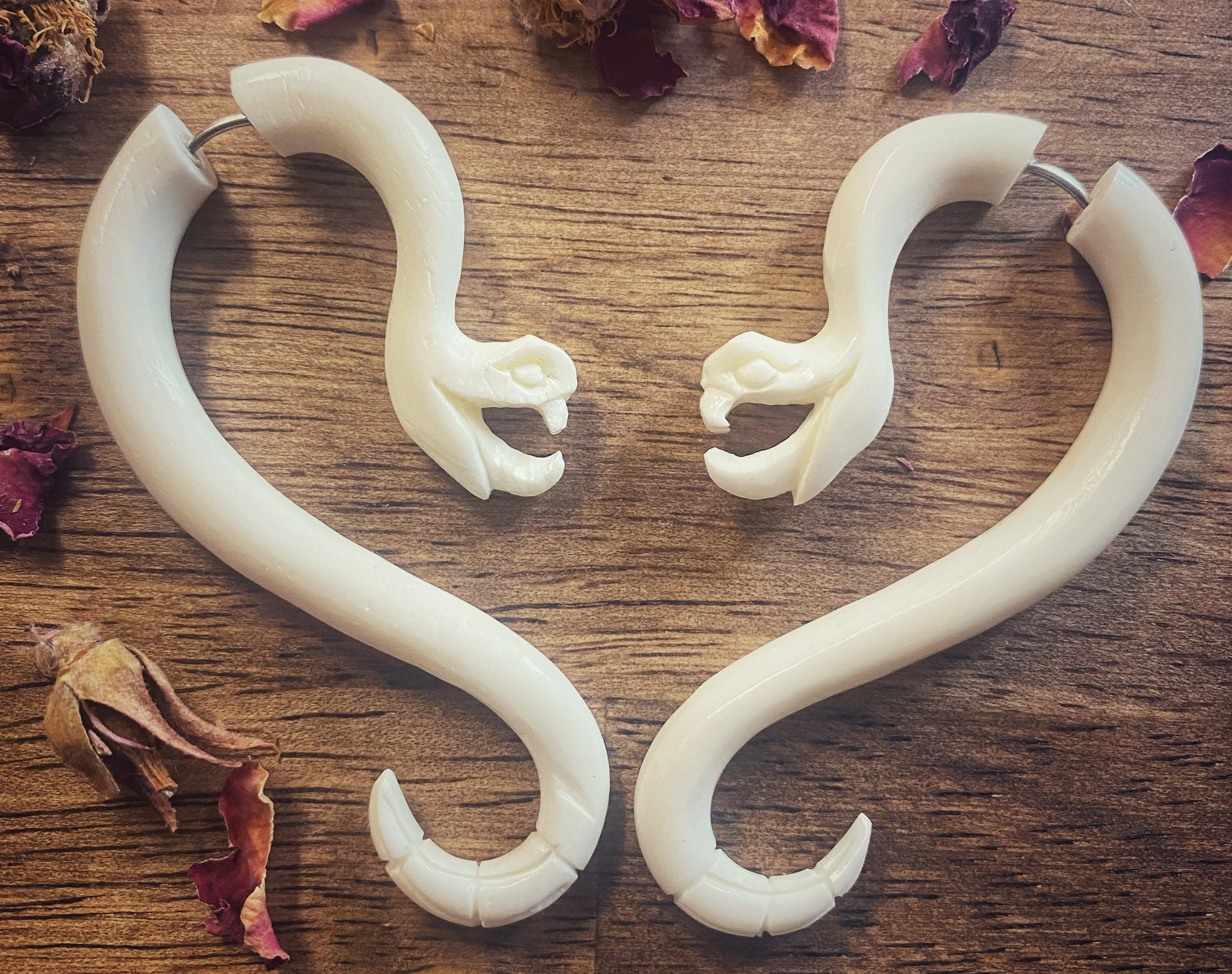 Faux Serpent Gauges