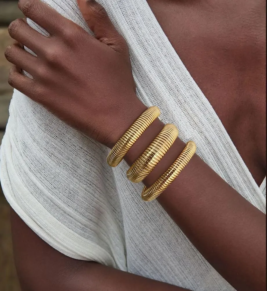 Gold Bangle Bracelets for Women, Chunky Stretch Bangles Set, Trendy Stackable Bangle Bracelet Stack Fashion Accessories Boho Jewelry Gifts