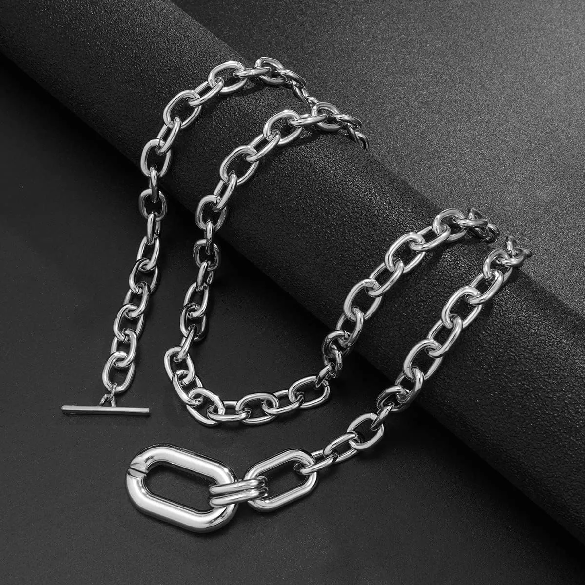 Gold Layered Necklaces for Women,Queen's Circular Geometry Necklace Set,Irregular Metallic Multi-layer Clavicle Chain,Cuban Link Paperclip Chain Toggle Clasp Choker Necklace Jewelry Gifts for Women