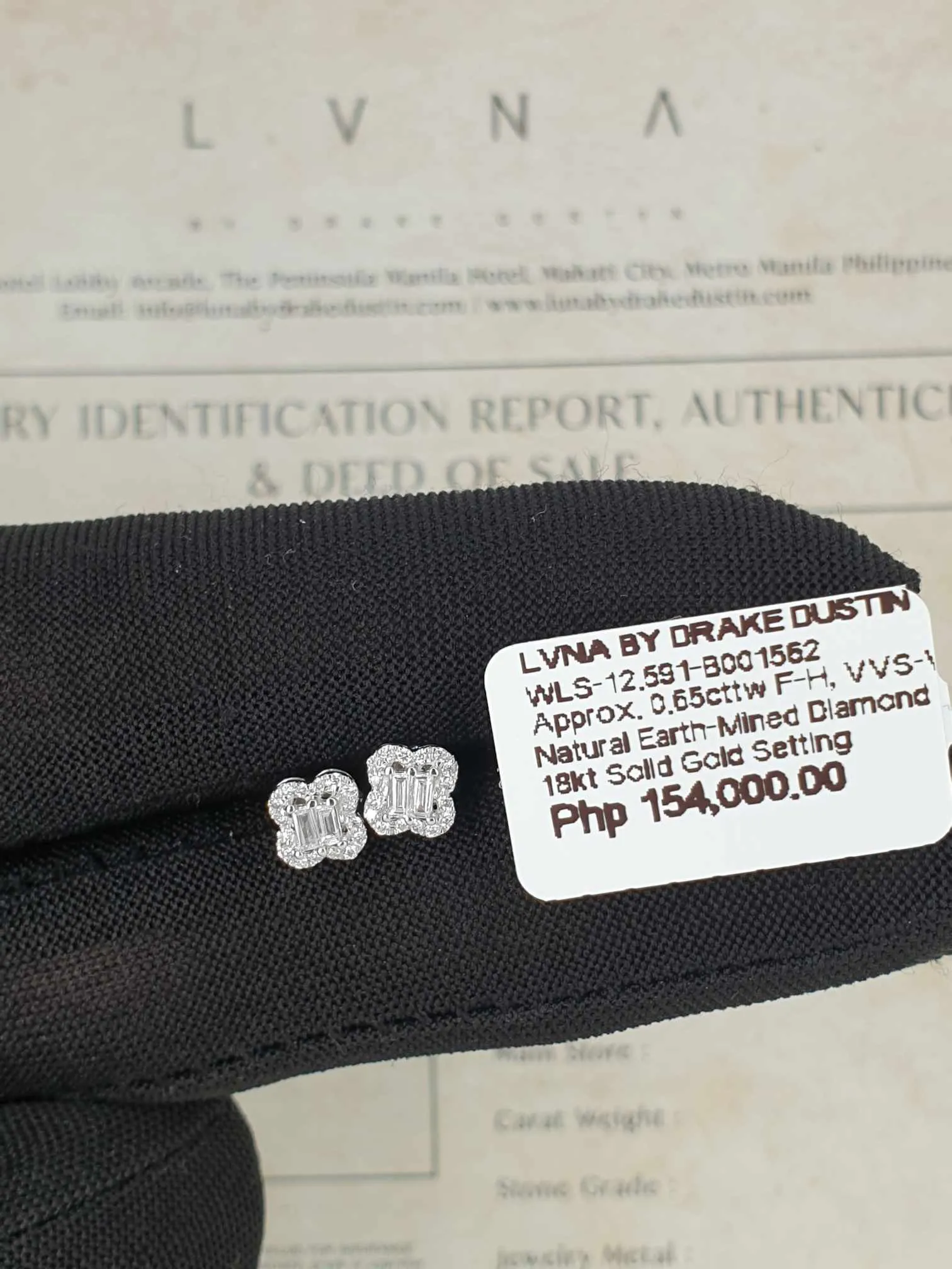 #LVNA2024 | Classic Clover Diamond Stud Earrings 18kt