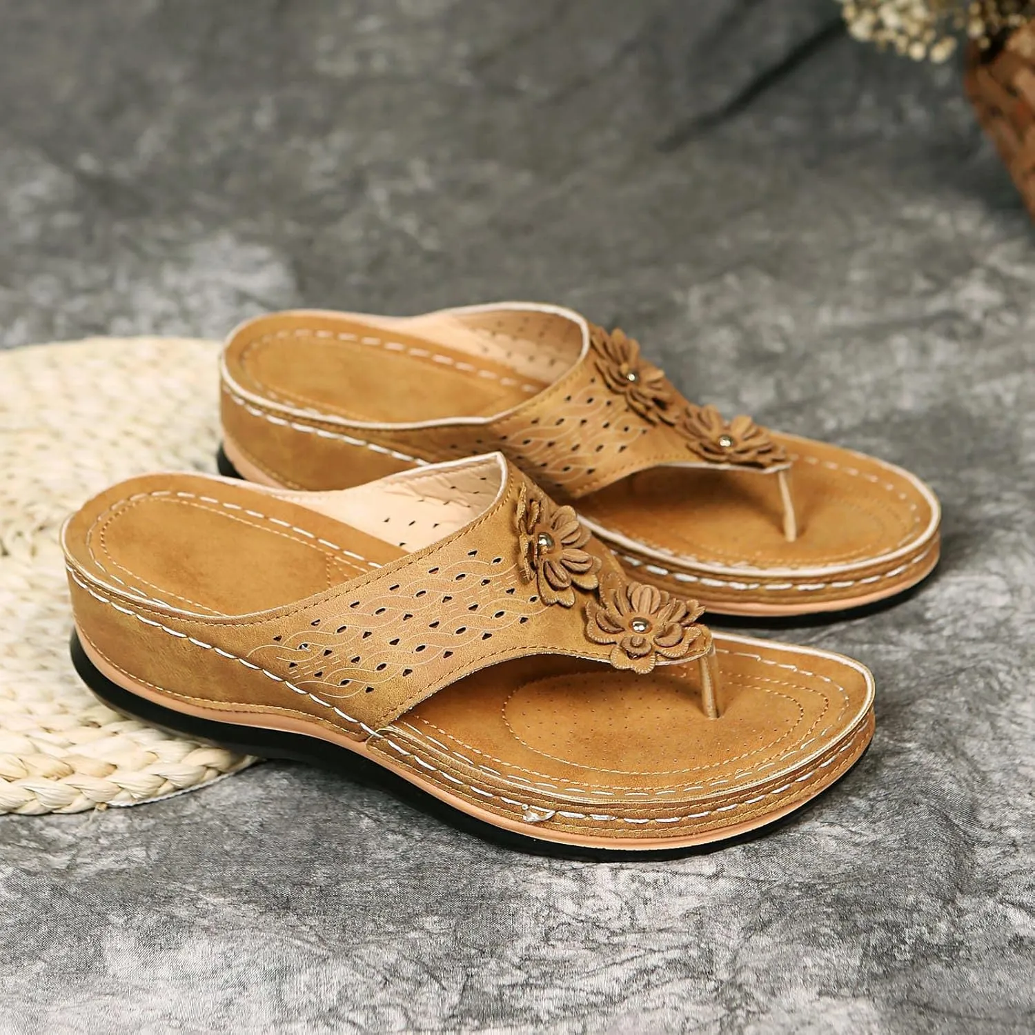 Orthopedic Sandals for Women 2025 Women's Arch Support Wedge Flip Flops Wide Width Non-Slip Comfortable Walking Thong Sandal Summer Platform Beach Shoes Slip-on for Casual Dressy Wear