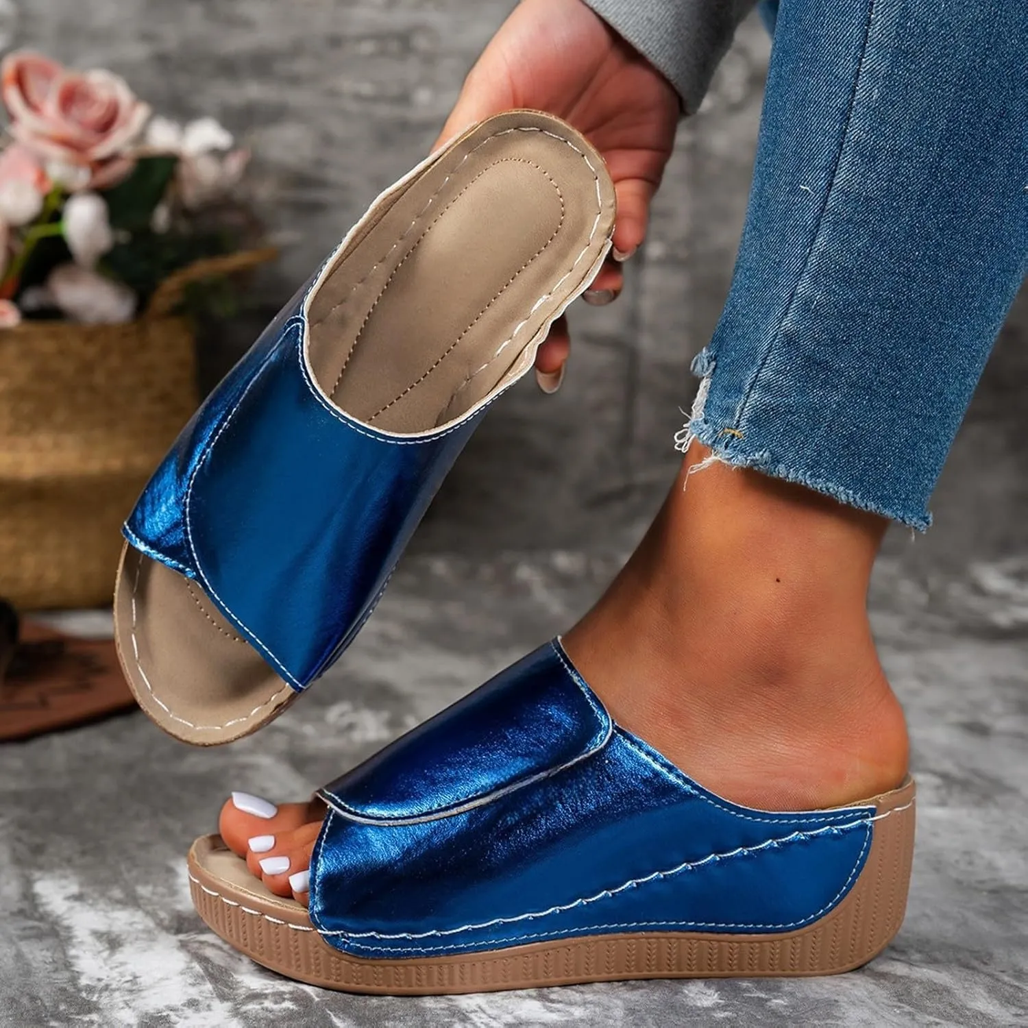 Platform Sandals for Women 2025 Leather Fish Mouth Orthopedic Slippers, Summer Comfortable Wide Width Flat Sandals Lightweight Slip On Walking Shoes Casual Beach Slides