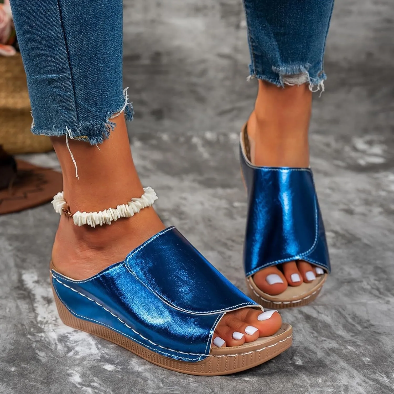Platform Sandals for Women 2025 Leather Fish Mouth Orthopedic Slippers, Summer Comfortable Wide Width Flat Sandals Lightweight Slip On Walking Shoes Casual Beach Slides