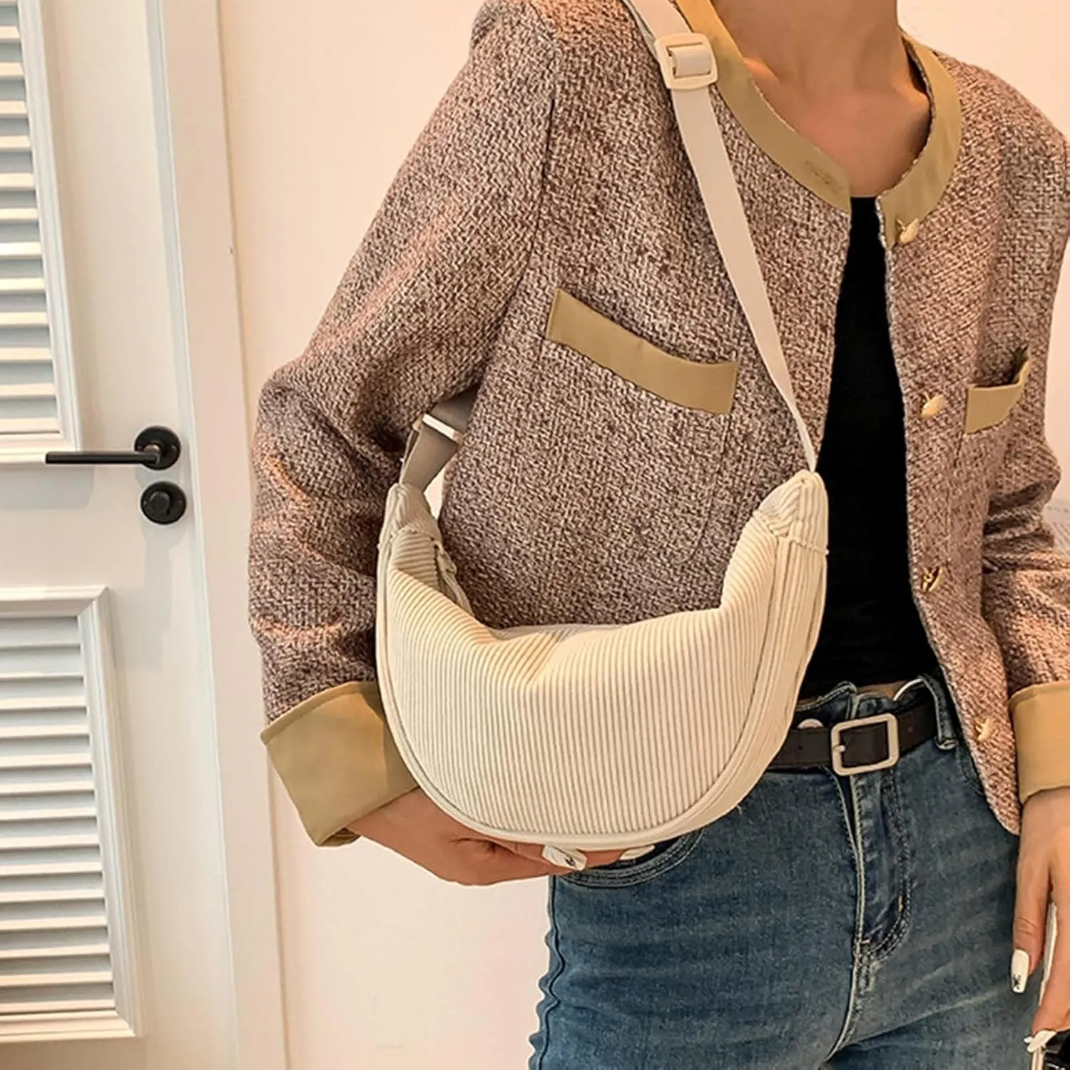 Purses for Women Crossbody Anti Theft Fashion Canvas Hippie Crossbody Bags Carry on Bag for Airplanes Women(Beige)
