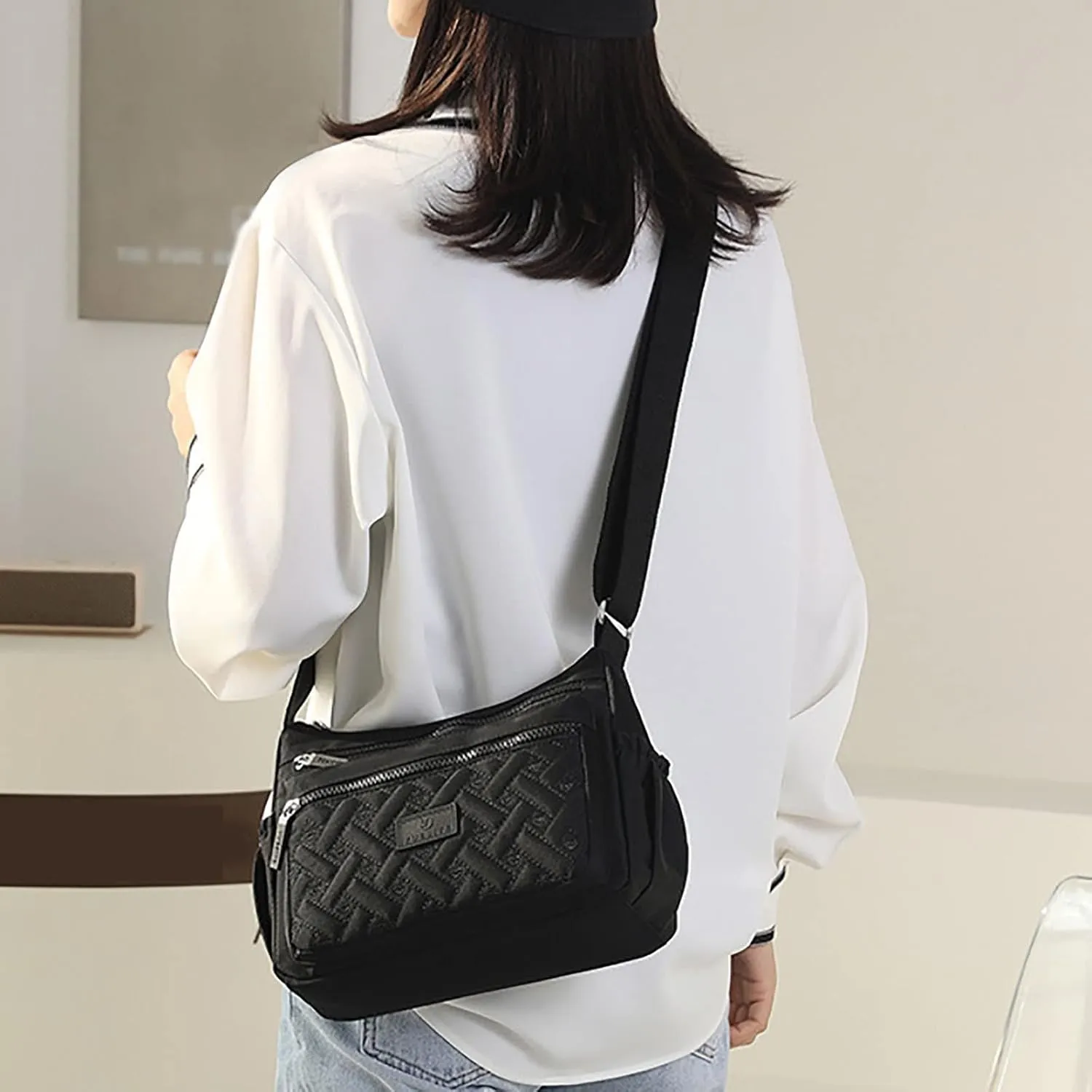 Women's Anti Theft Shoulder Bags Lightweight Quilted Leather Handbags for Women Beach Bag Water Proof Sandproof(Black)