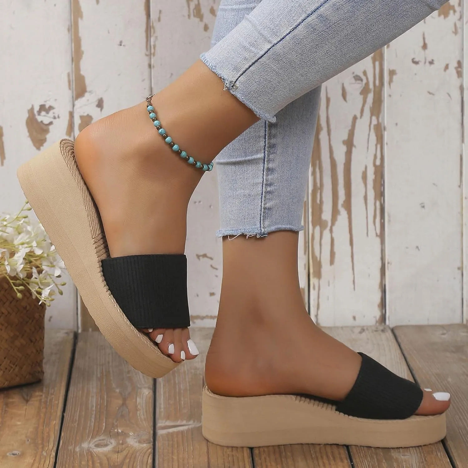 Women's Summer Sandals Comfortable Slip On Slippers Low Heel Casual Beach Shoes for Wide Feet Elegant Fashionable