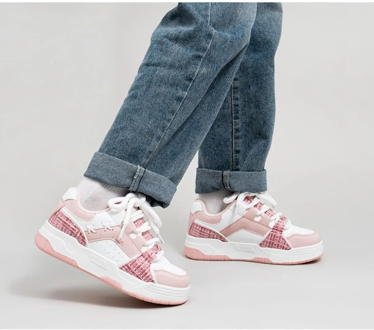 Y2K Retro Platform Sneakers for Women Low Top Lace Up Casual Skate Shoes Thick Sole Flat Athletic Trainers for Autumn Walking Daily Streetwear